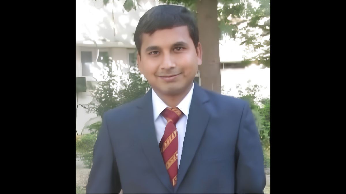Sujeet Singh is Director/Signal-I, RDSO