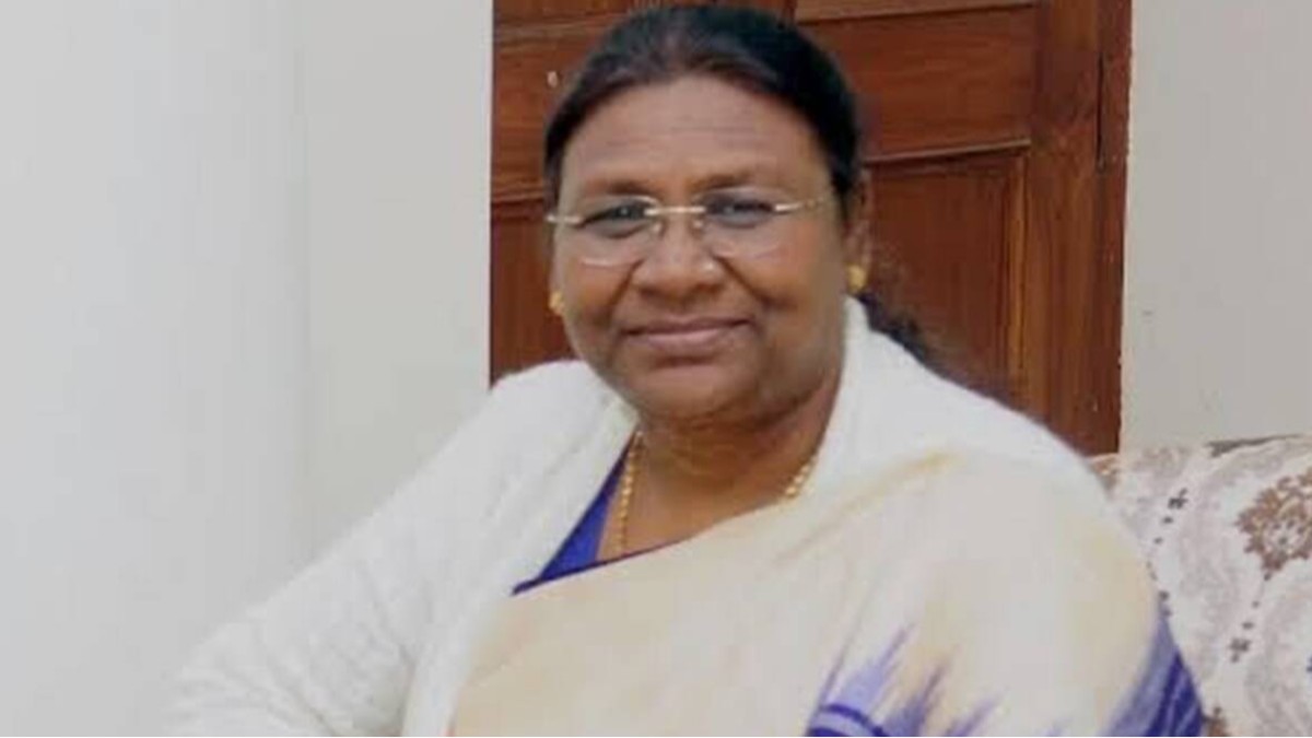 Envoys of six nations present credentials to President