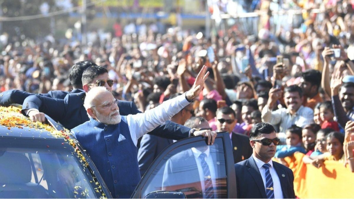 Mumbai top cop under lens over lapses in PM's security!