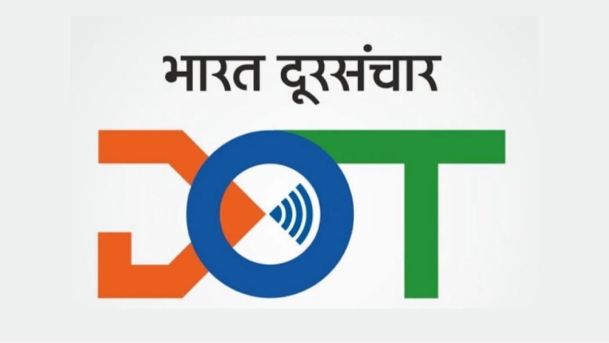 Modi and Khare join DoT HQ
