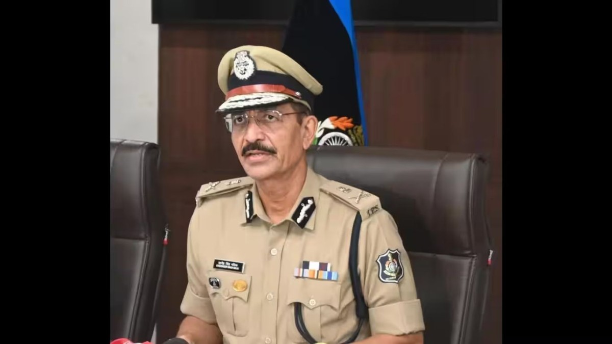 Gujarat Police felicitates retired IPS officers