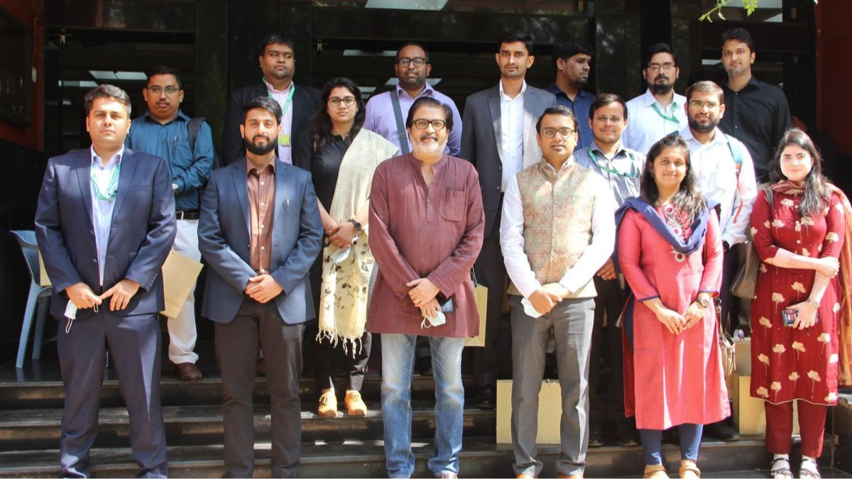 Govt promotes 10 IIS officers as Additionsl Director General