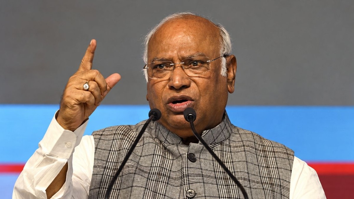 Congress seeks explanations from Its own leaders?