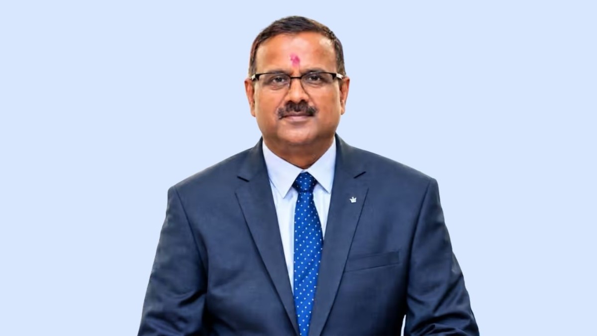 Nirmal Kumar assumes charge of Dir (FIn) MCL