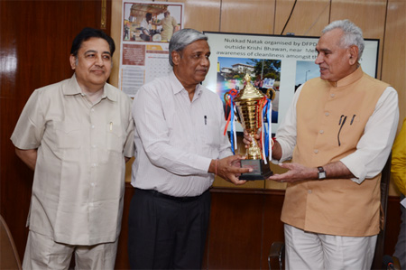 CWC gets trophy for cleanest warehouse