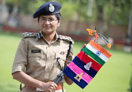 Woman IPS officer reaches Mount Denali