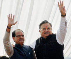 GoI enquires about some officers from Shiv Raj Singh and Raman Singh ?