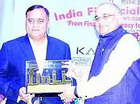 UP DGP O P Singh gets Financial Literacy Inclusion & Literacy Award