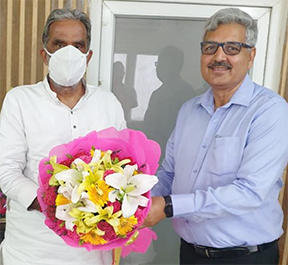 CMD, NHPC meets MoS for Power and Heavy Industries