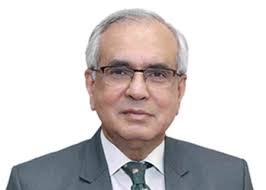 Why did Rajiv Kumar step down?
