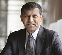 In UPA Govt, Raghu Ram Rajan to be Finance Minister?