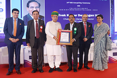 REC CMD receives â€˜Distinguished Fellowâ€™ Award 2024 by Institute of Directors