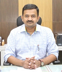Dr Swapnil D Nila takes over as CPRO, Central Railway