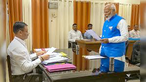 2009 batch IAS officer more powerful than PM?