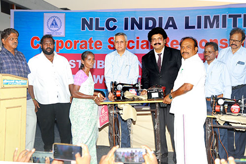2000 sewing machines presented to women by NLCIL CMD