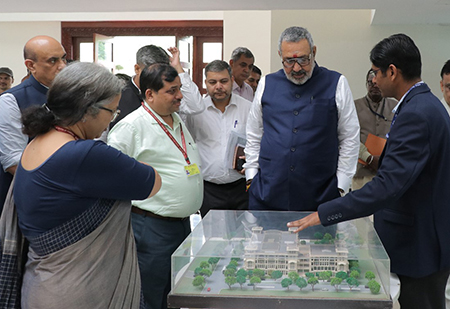 MINISTER OF TEXTILES, Visits NBCC Executed International Craft Complex