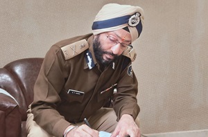 Senior IPS officer Gurjinder Pal Singh finally joins PHQ, Raipur