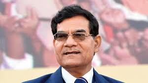 Ex-bureaucrat turned minister facing tough time