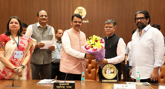 Maharashtra Govt felicitates HUDCO CMD